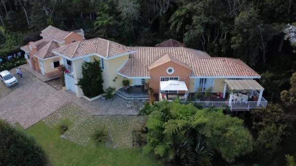 Increíble Propiedad Campestre en Rionegro: Tu Refugio Ideal